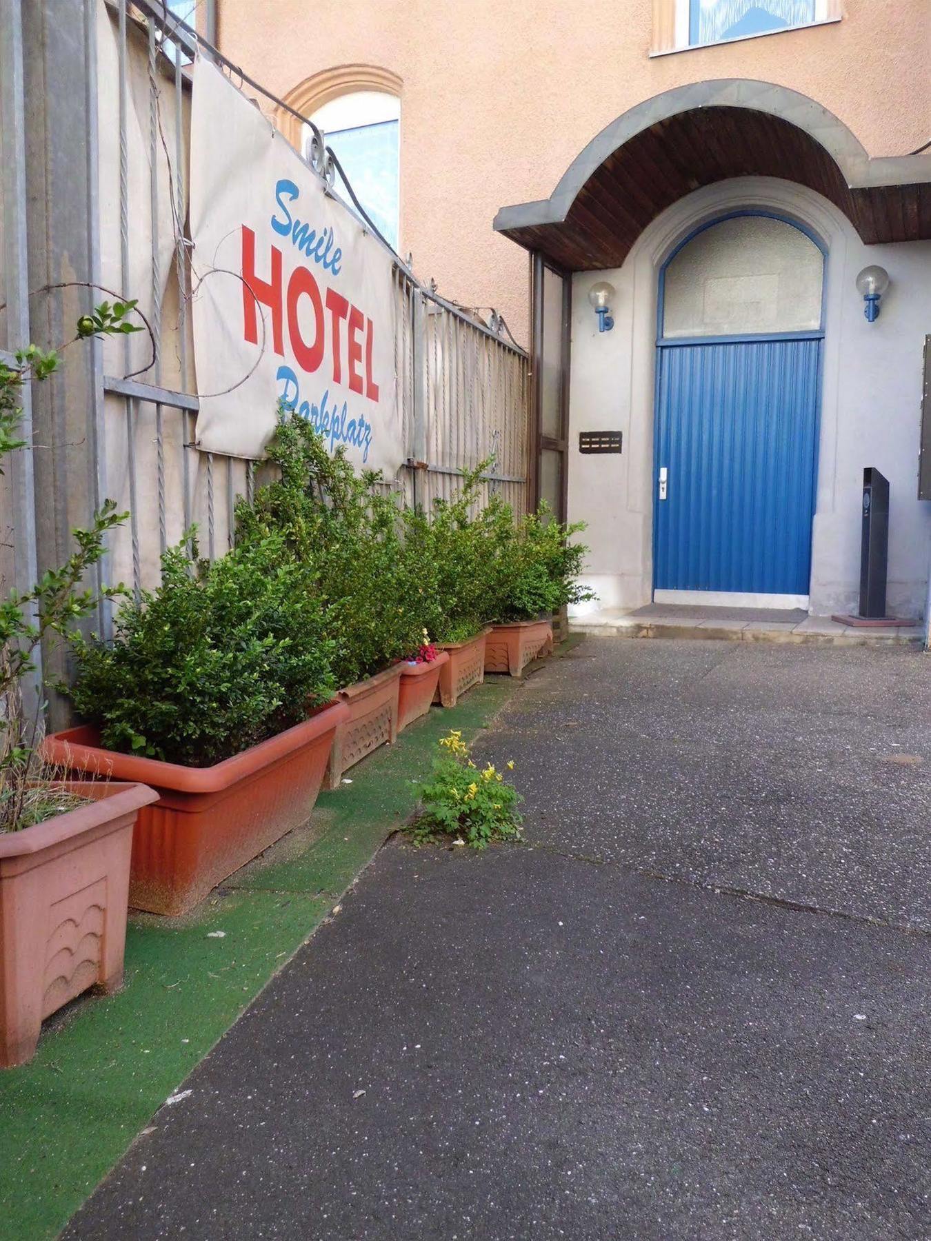 Smile Hotel Nuremberg Bagian luar foto